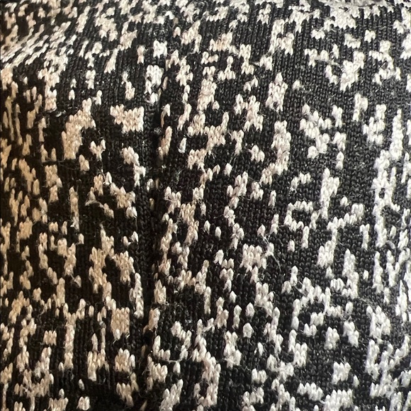 Avia Black White Quarter Zip Pullover Thumb Hole Cuffs Zip Pockets Size M (8-10) - Picture 14 of 14